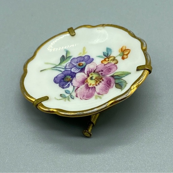 Vintage Limoges France Hand Painted Porcelain Gold Tone Brooch - Picture 2 of 5
